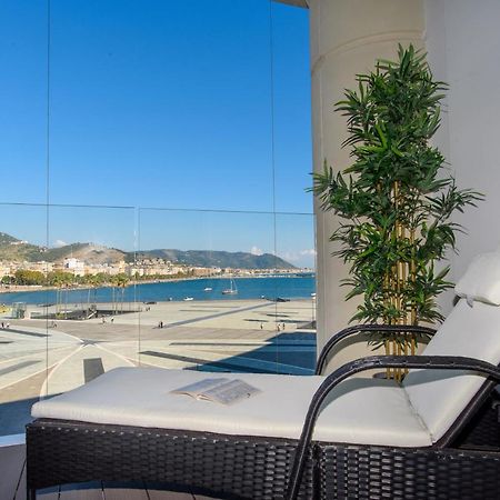 Mareluna Crescent - Luxury Seafront Experience Salerno Esterno foto