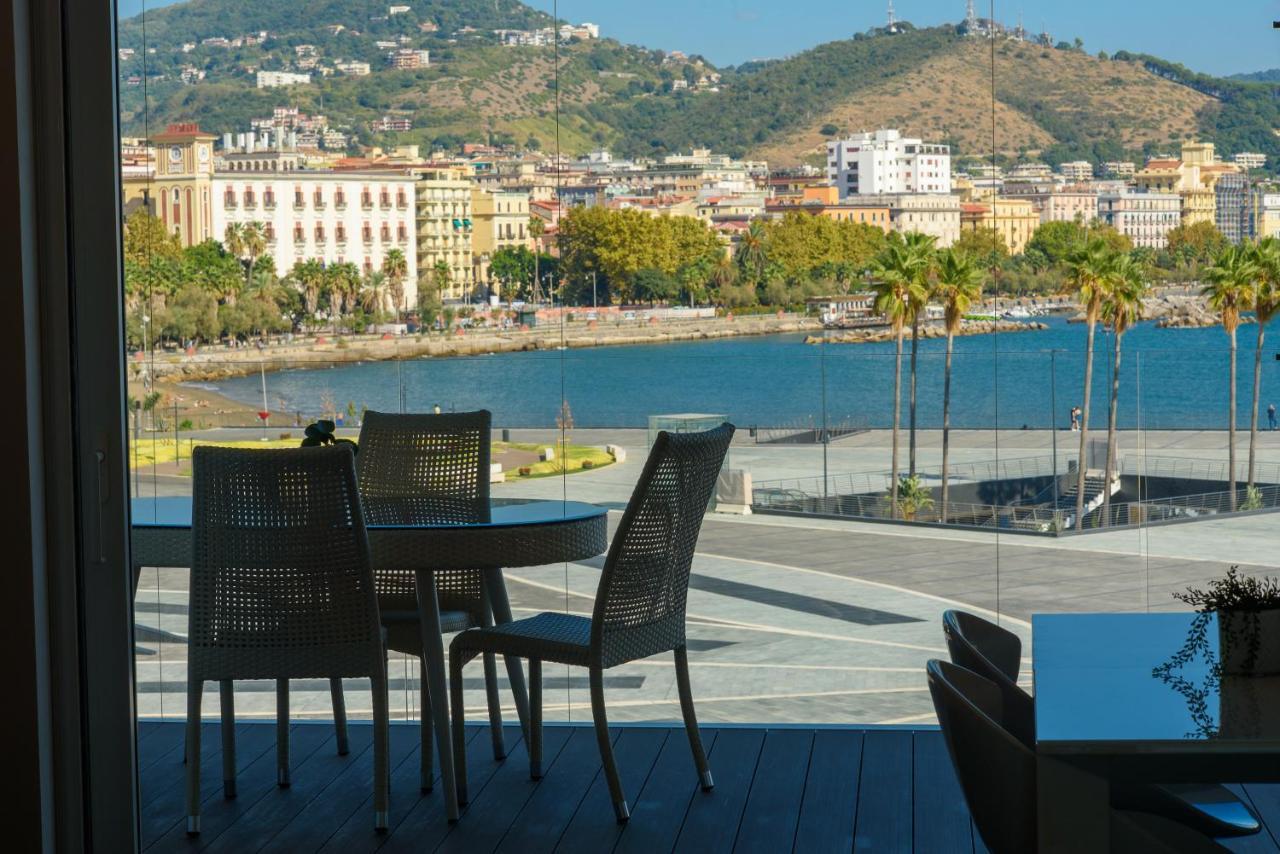 Mareluna Crescent - Luxury Seafront Experience Salerno Esterno foto