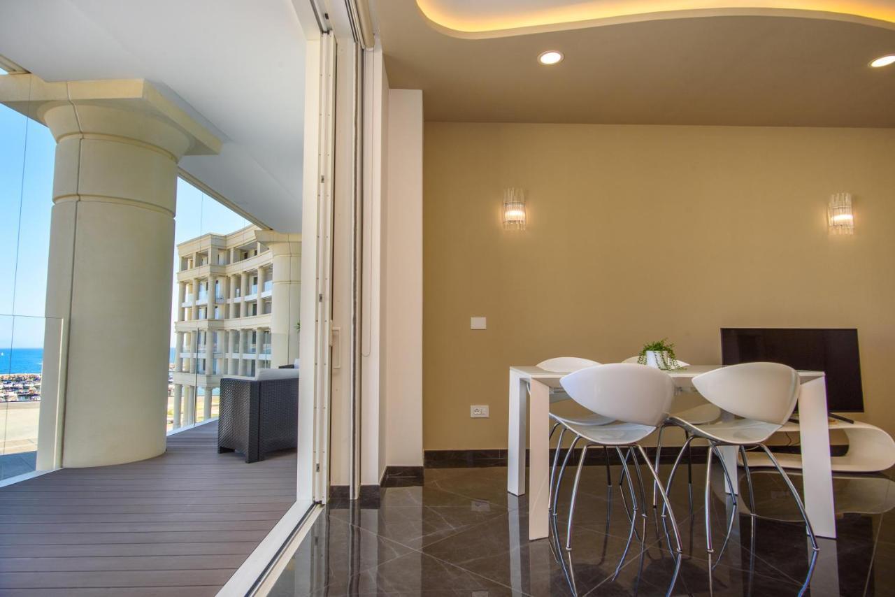 Mareluna Crescent - Luxury Seafront Experience Salerno Esterno foto