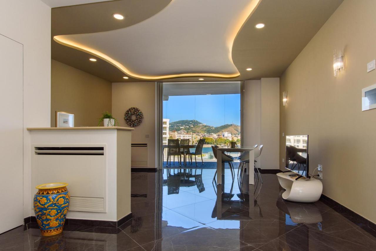 Mareluna Crescent - Luxury Seafront Experience Salerno Esterno foto