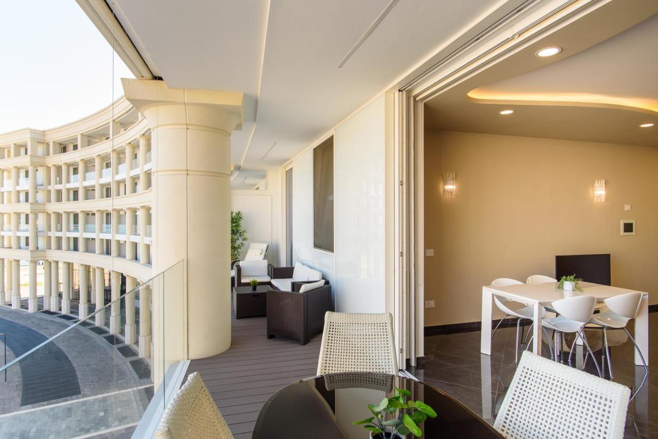 Mareluna Crescent - Luxury Seafront Experience Salerno Esterno foto