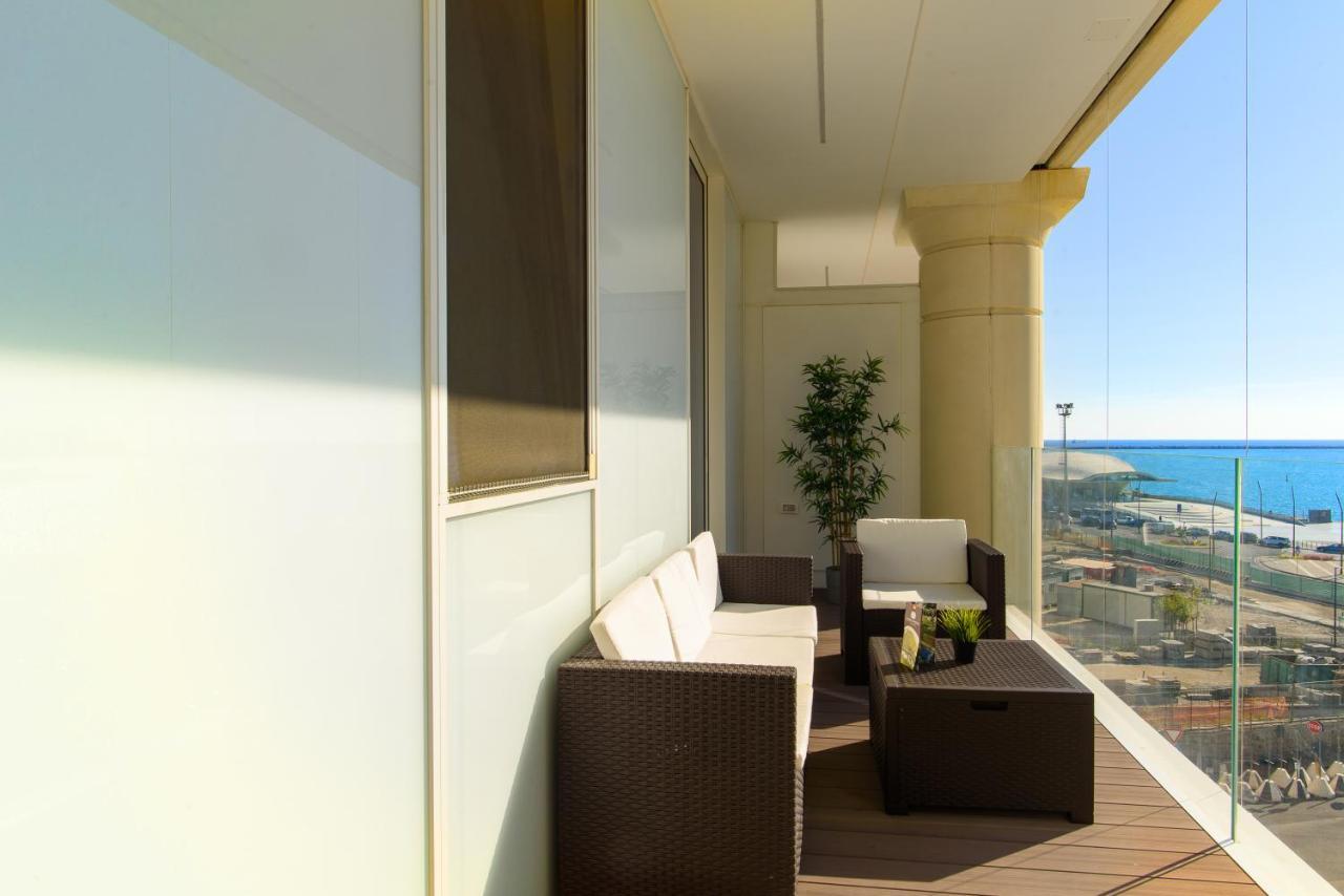 Mareluna Crescent - Luxury Seafront Experience Salerno Esterno foto