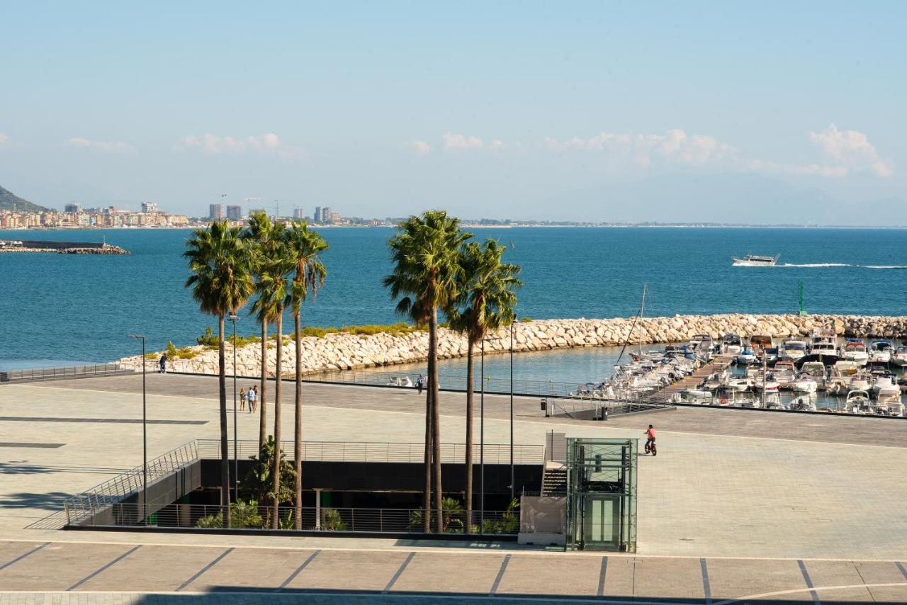 Mareluna Crescent - Luxury Seafront Experience Salerno Esterno foto