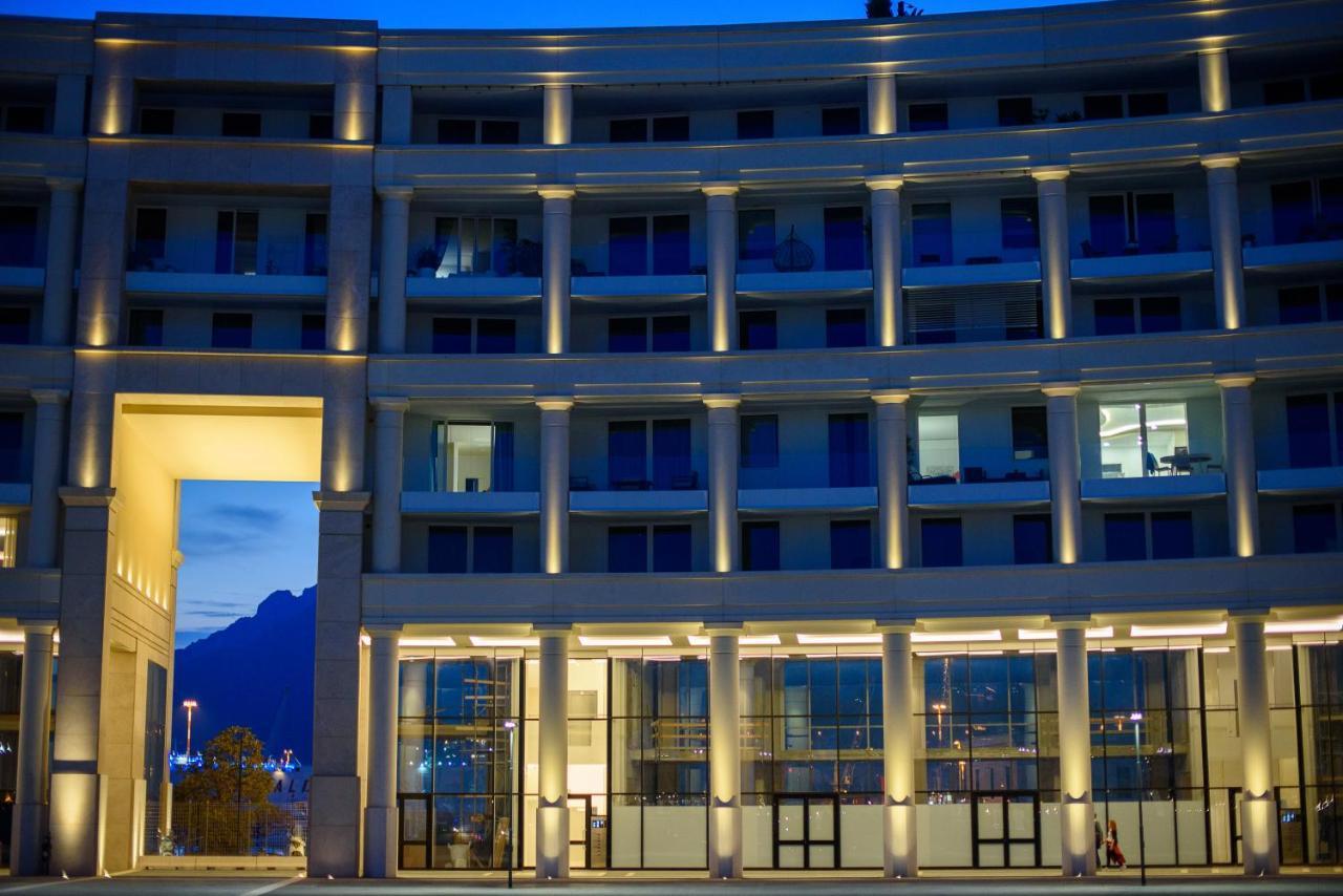 Mareluna Crescent - Luxury Seafront Experience Salerno Esterno foto