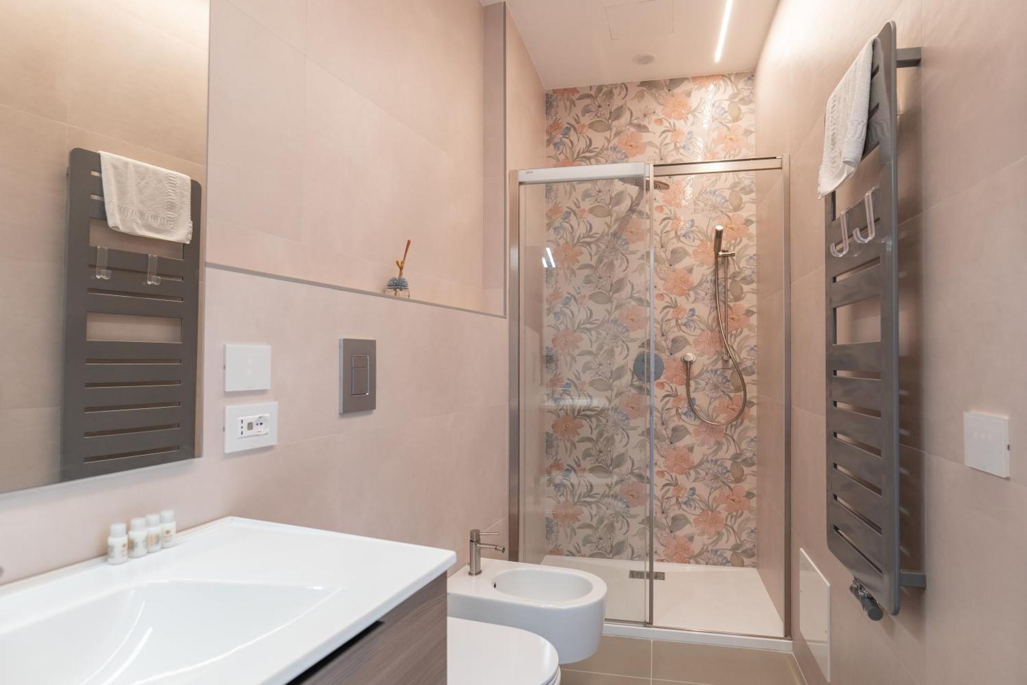 Mareluna Crescent - Luxury Seafront Experience Salerno Esterno foto